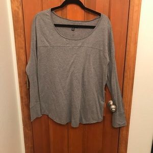 American Eagle grey long sleeve top.